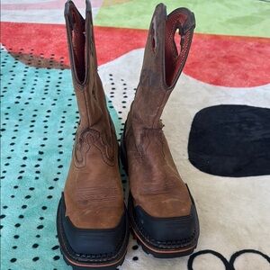 Brown and Black Cowboy Western Boots with Protective Toe